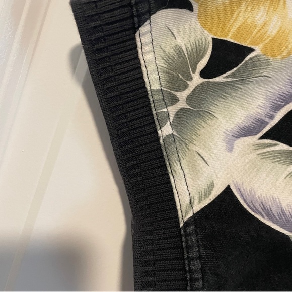 Vintage Tommy Bahama Leaf Floral Hawaiian Shirt Men’s L 100% Cotton Black Yellow - Picture 5 of 8